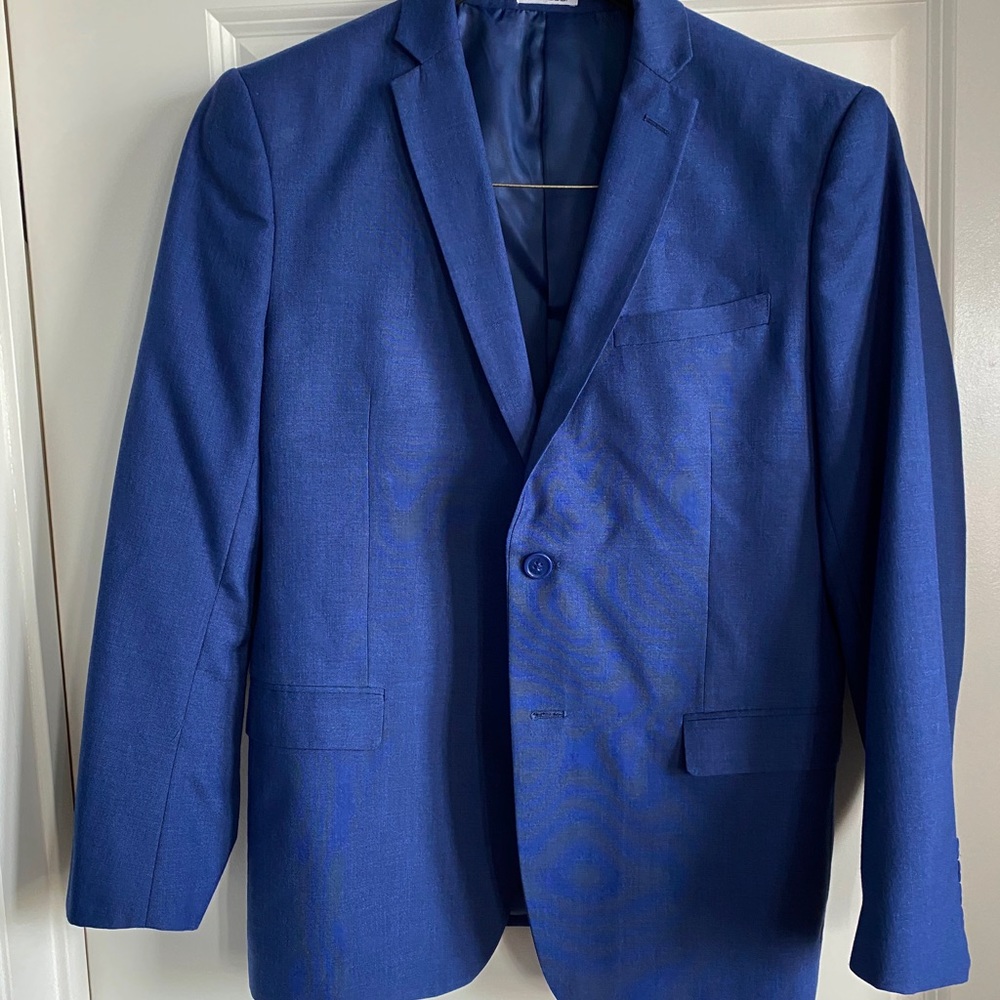 Mens Slim Fit / Tailored Suit Size 40R